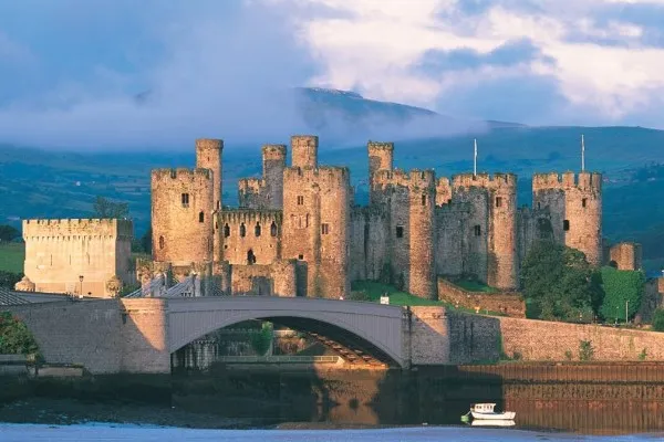 Conwy Castle – Explore Britain