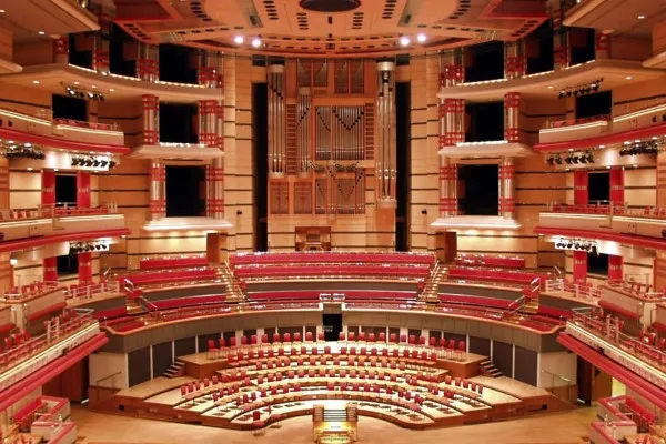 Symphony Hall – Explore Britain